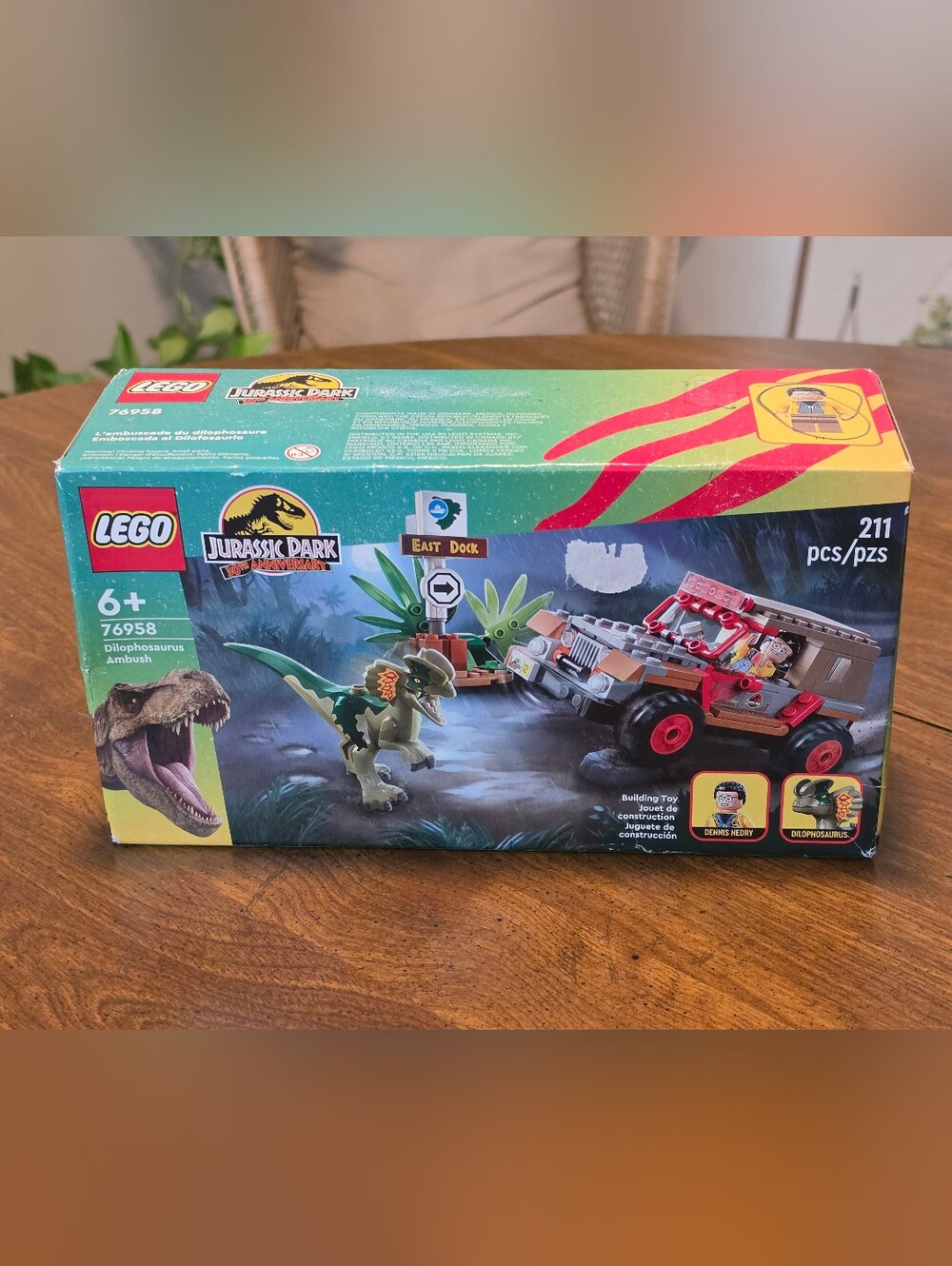 Lego Jurassic World 30th Anniversary Dilophosaurus Ambush #76958